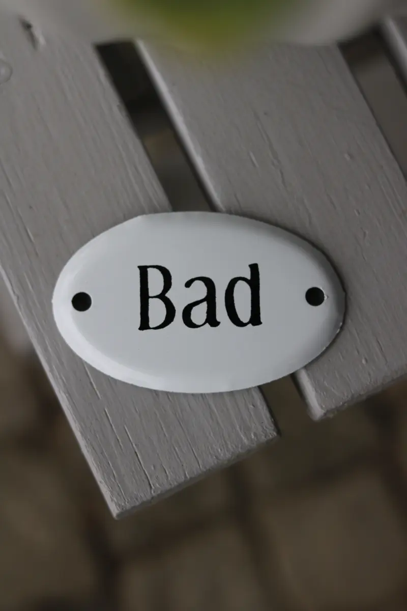 Bad-skylt