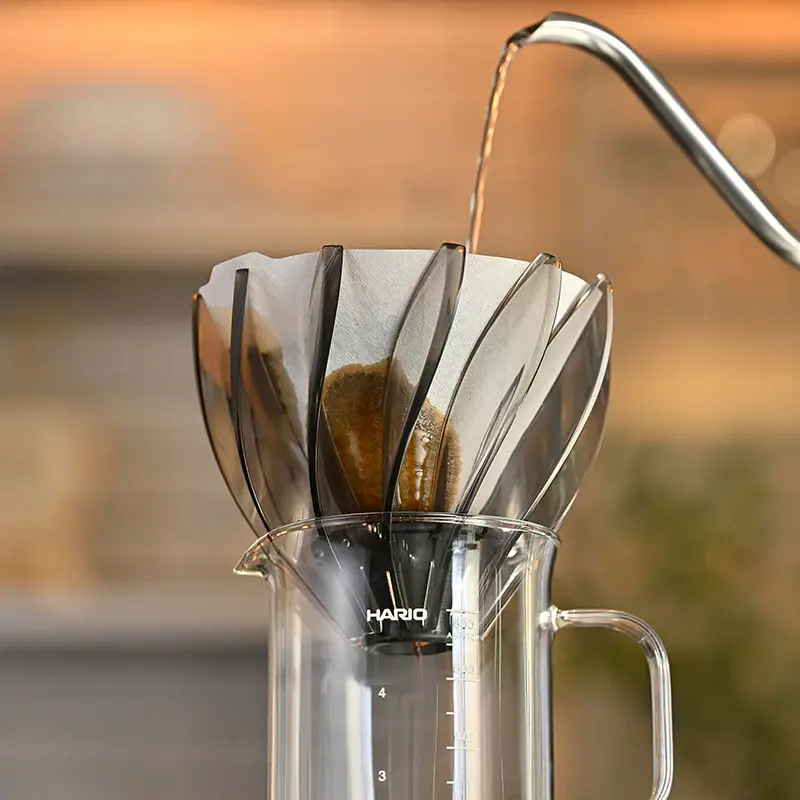 Hario V60 dripper - suiren svart