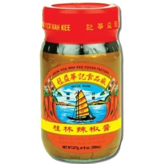 Koon Yick Wah Kee Guilin Style Chilisås  454g