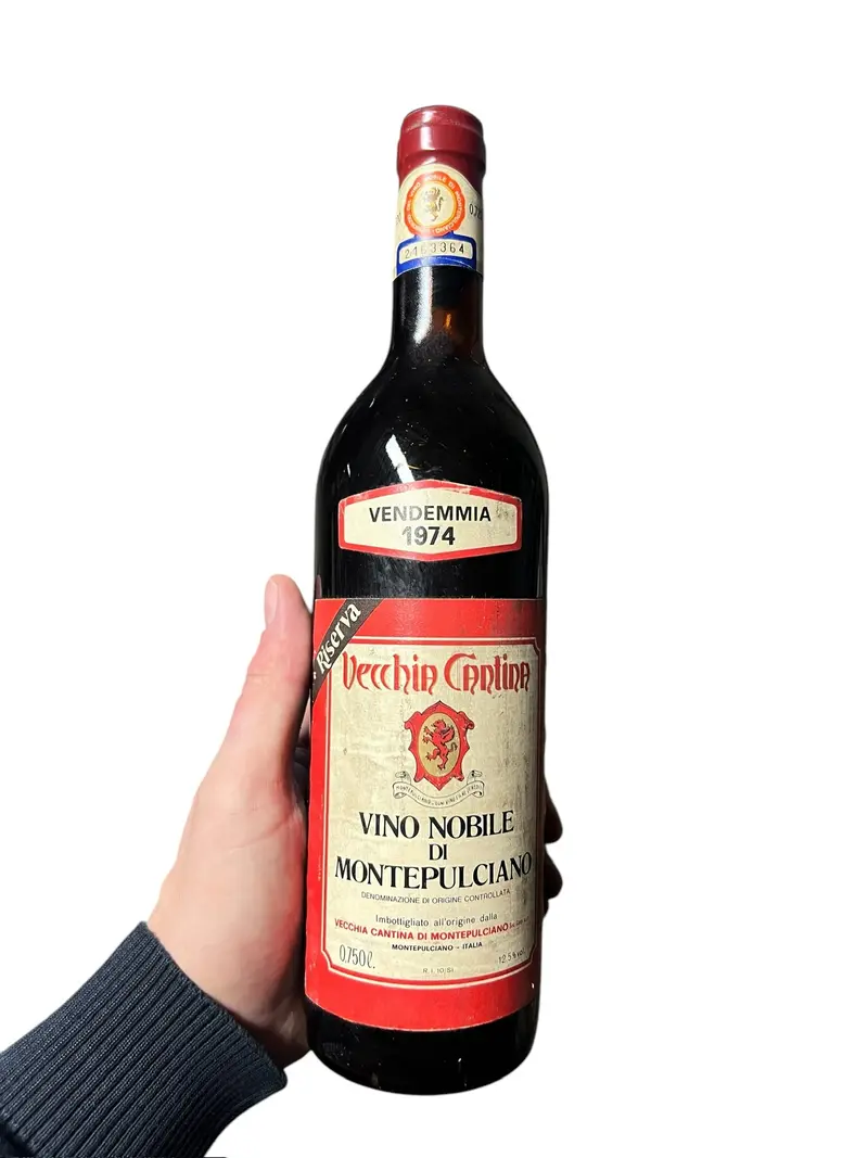 Vecchia Cantina Vino Nobile di Montepulciano 1974 Riserva kapsylskada